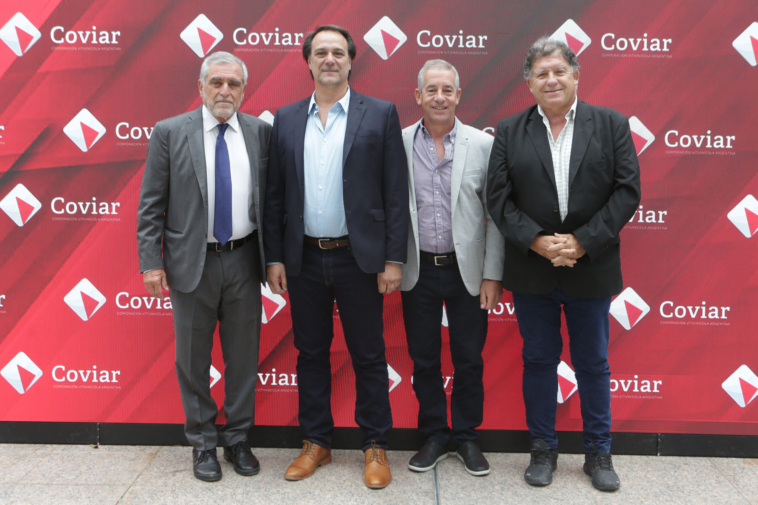 Jose Zuccardi, Gustavo Samper, José Luiz Hagmann y José Molina, miembros del Directorio de COVIAR